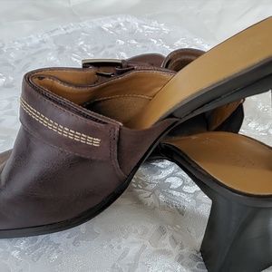 Liz Claiborne Villager Women's Brown Slip-On